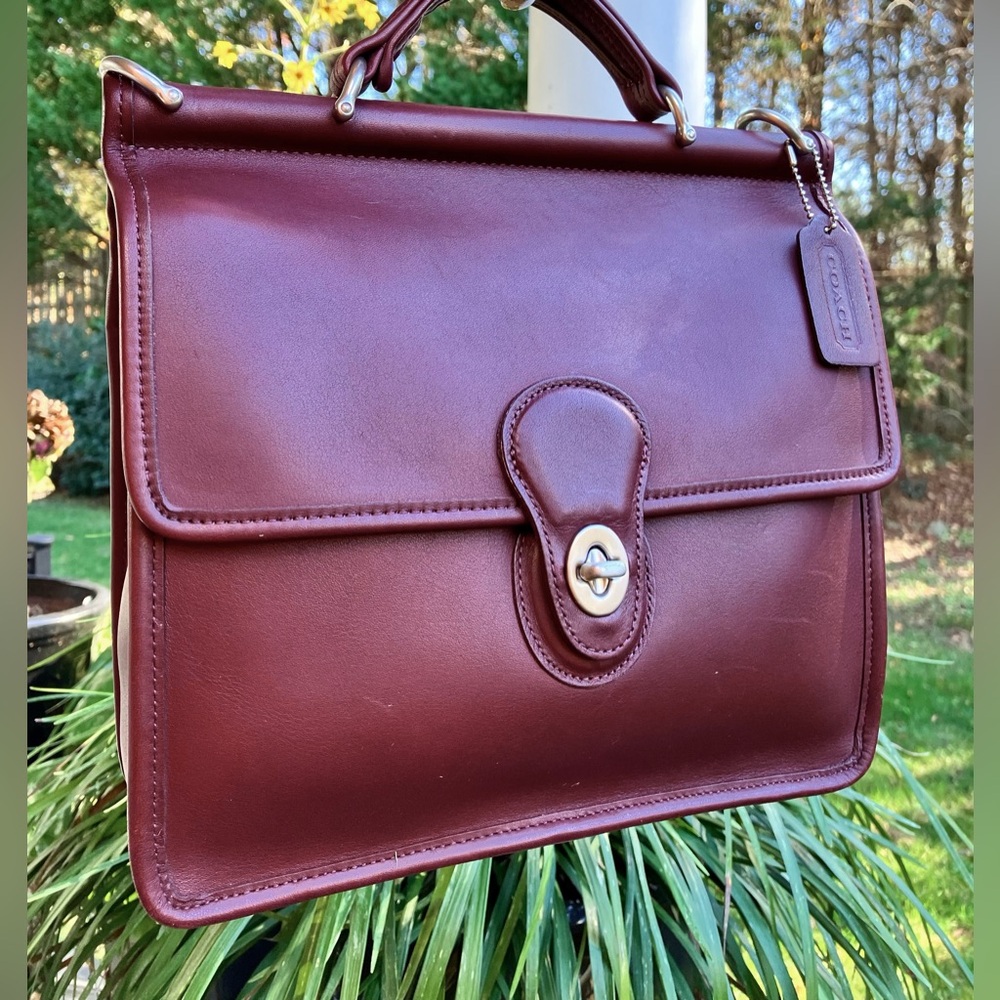 Vintage COACH Burgundy #9927 Willis Leather Bag